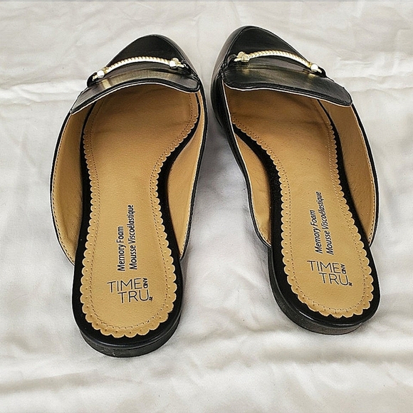 Time & Tru Sz 10 Black Mules - Picture 2 of 5